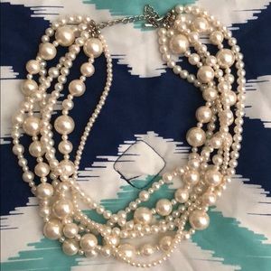 Chunky pearl statement necklace